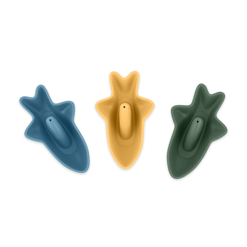 PETITE&MARS 603999 Silikonowe zabawki kąpielowe Sharks 3 szt. 6m+ - obrazek 3