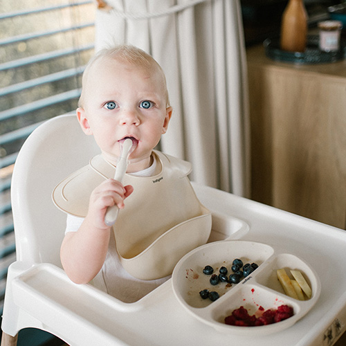 B.O.1639/04 Silikonowy śliniak z regulowanym zapięciem - obrazek 3